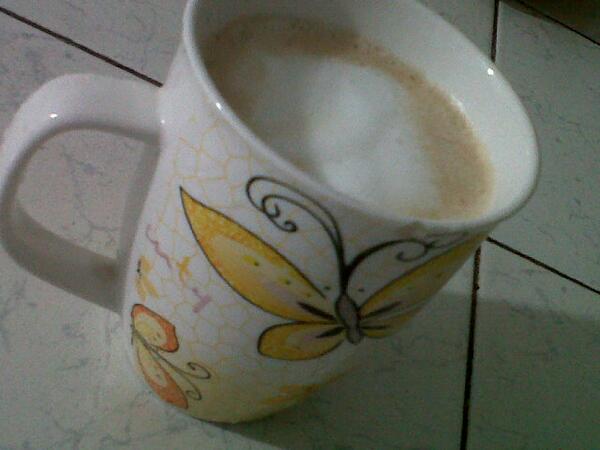 CBRILLET's tweet photo. Miii café ! http://t.co/S6EF1G2b54