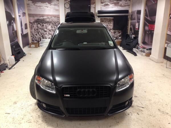 Xtreme_Wraps's tweet photo. Satin black coming on nice 👌 http://t.co/mjn289bNWC