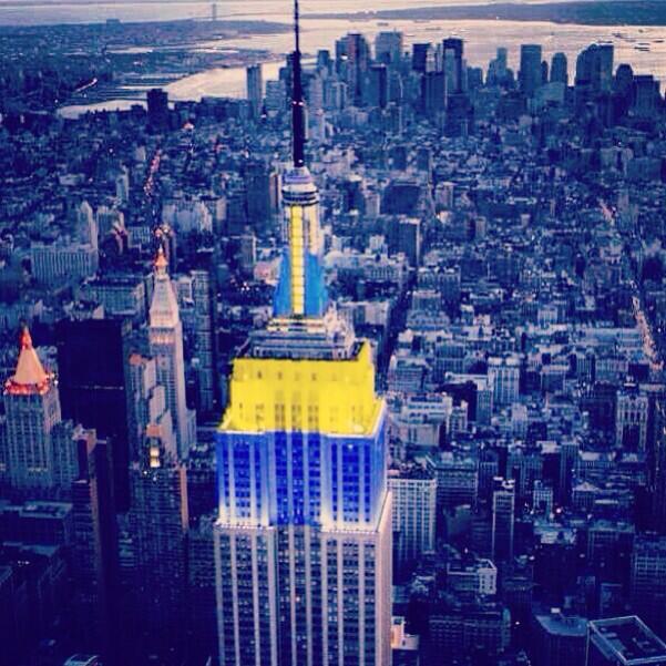 Happy Birthday to <a href="/KyleAnderson5/">SLOWMO</a>! Rumor is they are even lighting up the Empire State Building #bruinstateofmind