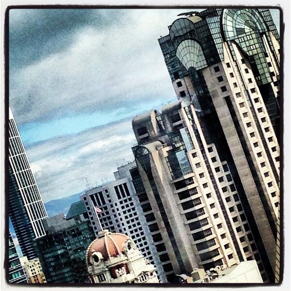 LKPtweets1's tweet photo. View from the top #DMSF #SanFrancisco #downtown #architecture http://t.co/qkgYVzd3CT