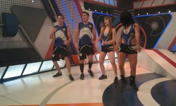 RTS_CombateEc's tweet photo. El equipo #AzulCombate @Bryan_Combate @Alejandro81R @oana_oanita @KarinaHidalgoRo http://t.co/Dici0MH6OJ