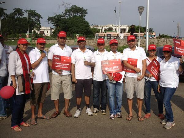 marinabeach's tweet photo. Little effort to build awareness on #AIDs .. Part of a human chain with my colleagues at #Marina beach: http://t.co/LJunBsGBgu"
