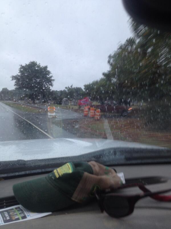 minnowwhisperer's tweet image. Must be related to @Farmerbell #heritagenothate #2flags #trespasserswillbeviolated