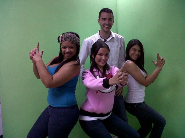 soyfarandulera_'s tweet image. Los Angeles de Charlie #ModoLUZ @LuisYnciarte @EliannysRB @NoryeFa18 @Mari19Ch #ProduccionTv