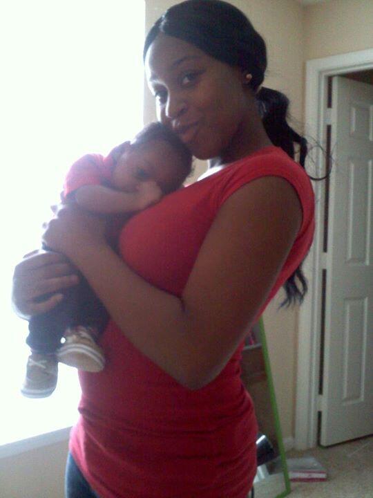 That_BossBitchx's tweet photo. Me and my baby when he was a newborn now he getting big. My stinky turned 6months today http://t.co/6Wiwpblquf