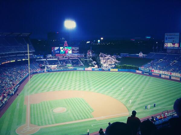 nchoffmann's tweet photo. Let's play some ball! http://t.co/8YXT38Ryv9