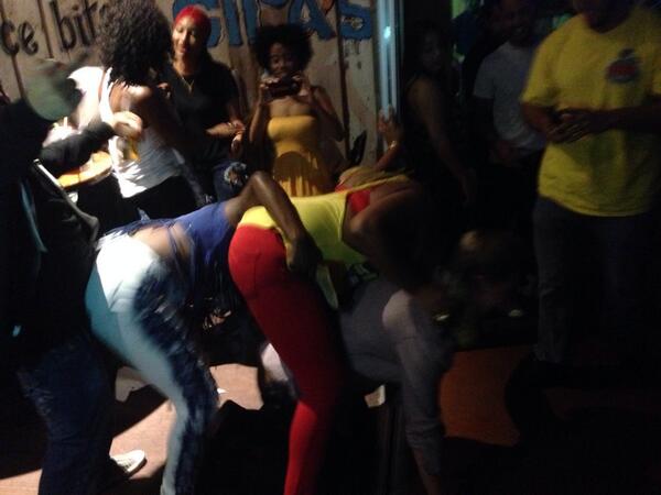 SJstepdot's tweet image. #gowhiteboygo