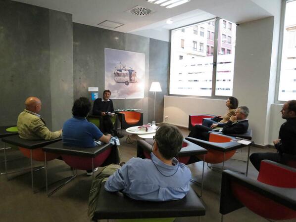 Photo de la présentation du livre L'écologie de l'éducation à l'Institut français de <a href="/MuseoGuggenheim/">Guggenheim Bilbao</a>