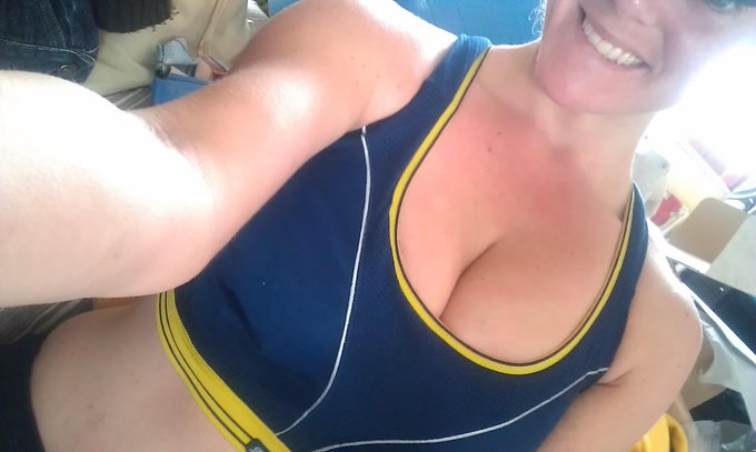 10 miles before 9am on a Saturday.BOOM!!!  Smug....moi? Not 'Arf! :-D http://t.co/Syp8SAoVnD<a href="/tag/upskirt"class="tags"><span>#upskirt</span></a><a href="/tag/customporn"class="tags"><span>#customporn</span></a>