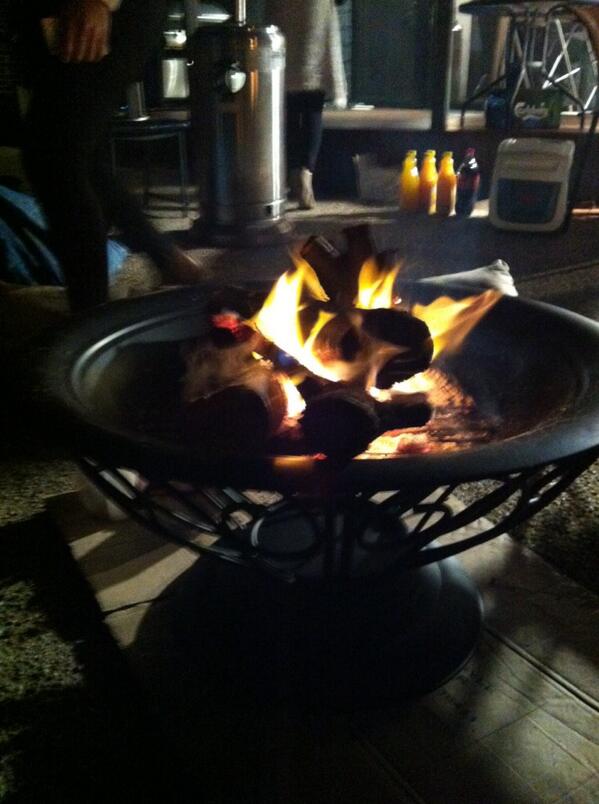 jarredmicallef's tweet photo. @MerlinoLaurena just chilling by the fire @cris_trimarchi http://t.co/XsVBFifEJv