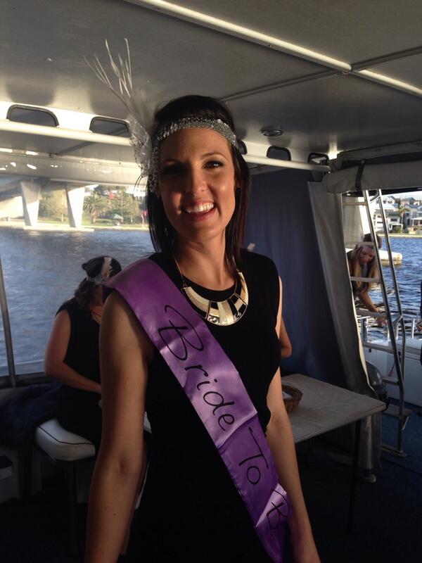 nic_boyce's tweet photo. Happy hens day Sarah! #pleasewinfreo #wanttogotomelbournenextweekend http://t.co/f0mDNMcNr7