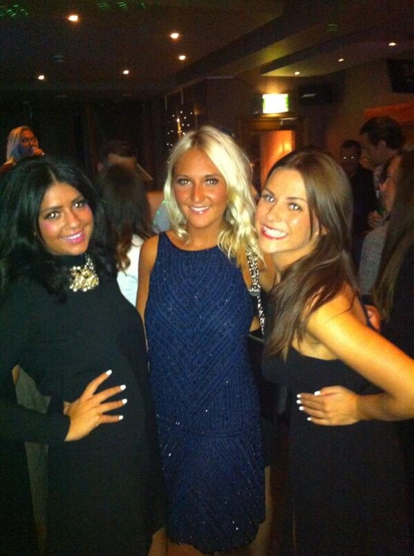 LucyPowell90's tweet photo. Guuuuurlz 💄❤ http://t.co/YTsp7fs6dq
