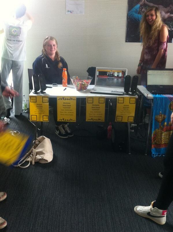 uowdancesquad's tweet image. Here we are 😊🙋🙌💃👯Winchy Dance Squad!!!! #freesweets #videos #musicblaring #dontmissout