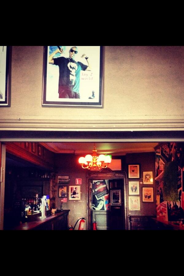 PurpleElectric_'s tweet photo. HOVA!!! @whelanslive http://t.co/QszkDYP990