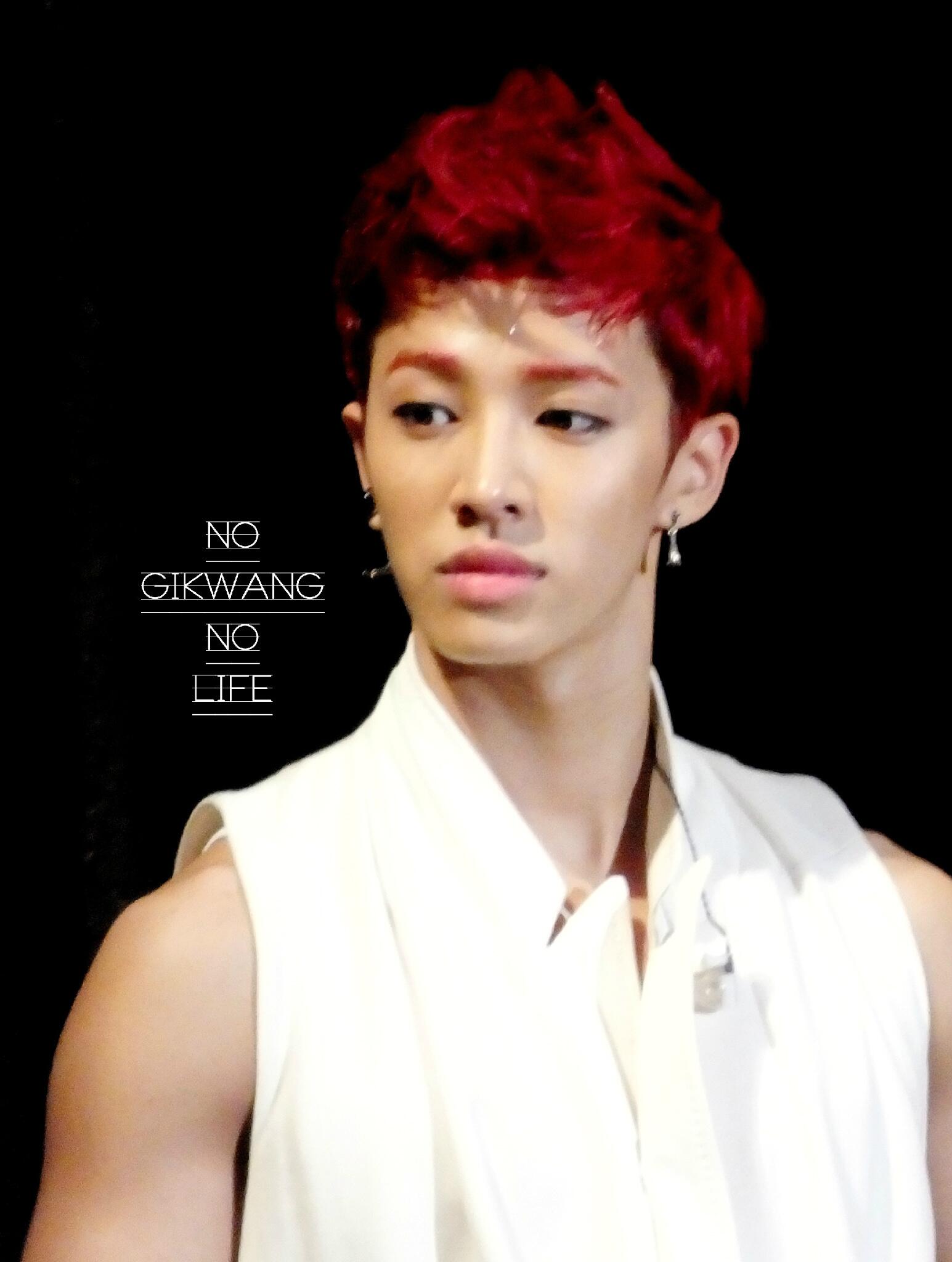 BUrbwmpCYAEsihw.jpg:large