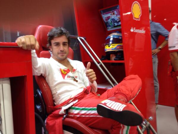 ScuderiaFerrari's tweet photo. #SINGP Usual short wait before getting back on track. Better to cool down a little: say hello to @alo_oficial ! http://t.co/XAM2O6L6SA