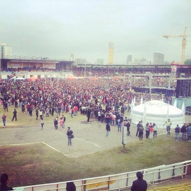 BUroxcVCQAENaVK.jpg:large