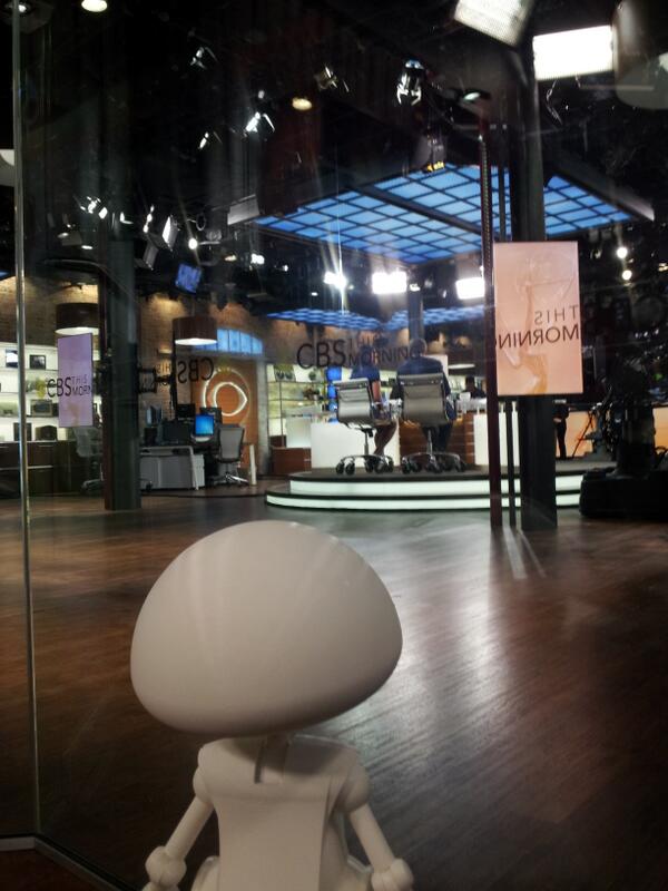 21CRobot's tweet photo. “@IntelFuturist: Jimmy @21CRobot watching @AnthonyMasonCBS and the @CBSThisMorning show http://t.co/Oce7x3ckKe” (These lights are bright!)