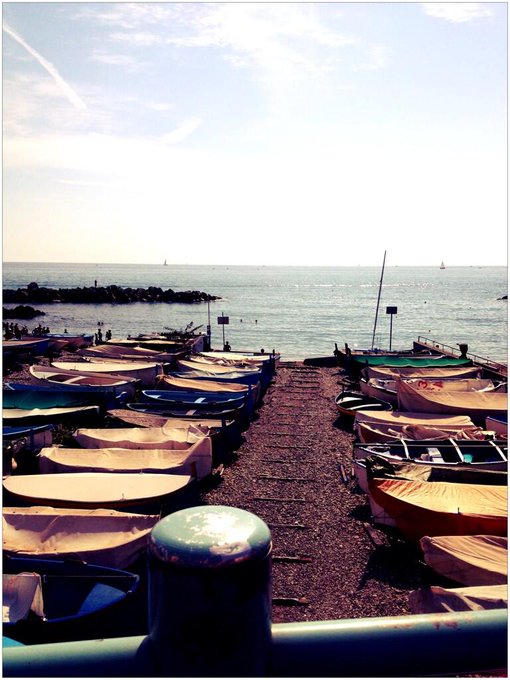 Appena arrivata a genova.. Ed e' uno spettacolo! http://t.co/SvjY4849xf<a href="/tag/deenottefonda"class="tags"><span>#deenottefonda</span></a><a href="/tag/operazionegrimaldi"class="tags"><span>#operazionegrimaldi</span></a>