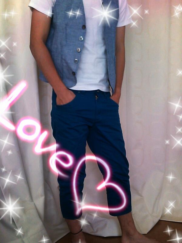 にわこ そして １年前から日向徹の髪型の旦那さま 一歩及びませんが 少し嬉しい 意識してくれるのはね 今日ももう少し伸ばしてパーマあてようかと そしたら 日向徹じゃない って イヤイヤあれは小栗さんじゃなきゃダメなんですよ Twitter