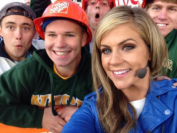 BennyWobbles's tweet photo. Just hanging with the one and only @samsteeleponder #CollegeGameDay http://t.co/tfGDrWmHr8
