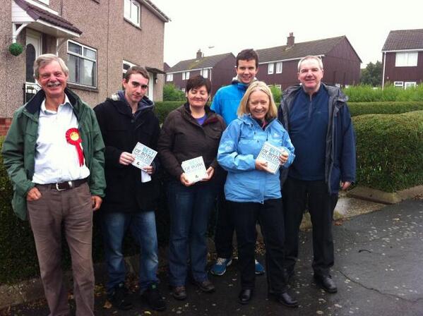 cathyjamieson's tweet photo. Rain didn't stop @KIVLabour team  campaigning in #Stewarton today! #bettertogether http://t.co/5jk8yjVc0q