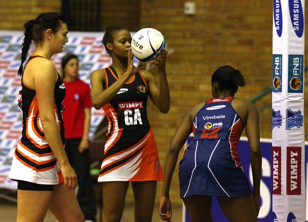 kate_lyn_b's tweet photo. "@varsitysportsSA: Live action - not much separates #NMMU and #UJ currently 32:34 to UJ! http://t.co/mifmCkb2pb"@matlalamokoko @D3anck3