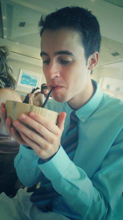 latorre_1's tweet photo. Wedding day http://t.co/zOkykKoNy8