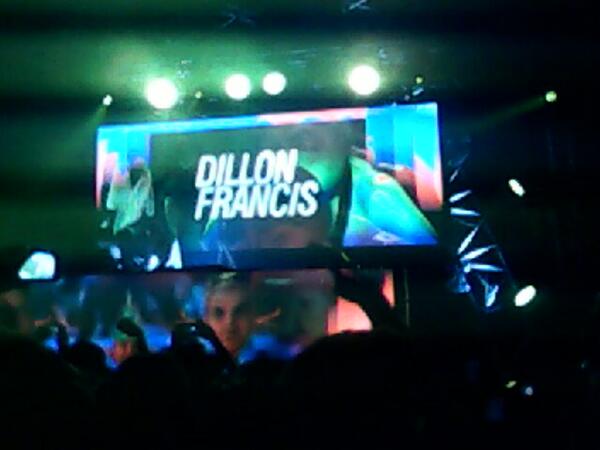 FernandGizzelli's tweet photo. @DILLONFRANCIS 20/9/2013 http://t.co/DPDerEgv6i
