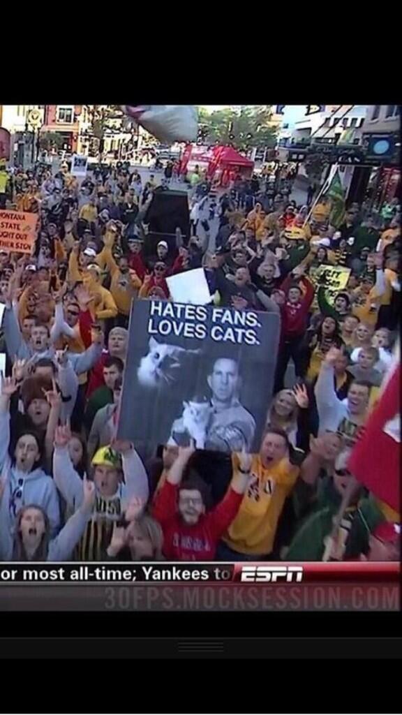 Mickale_Egr's tweet photo. “@FauxPelini: Yes RT @ltcjec: is this true? http://t.co/8nDqZPYcLN”hahaha