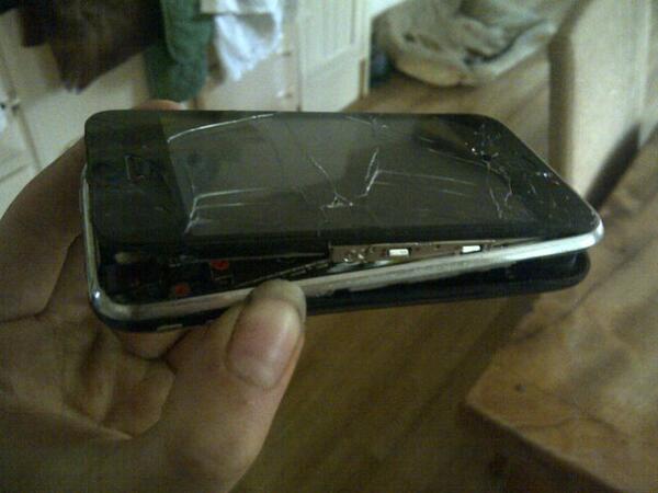 EmilyJoice1's tweet photo. That's one fucked ipod... http://t.co/vPtJxWjk14
