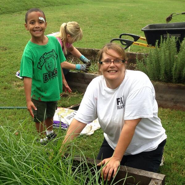 JustinDGraham's tweet photo. More #HONDay2013 volunteers http://t.co/SyBFDyD6Tf