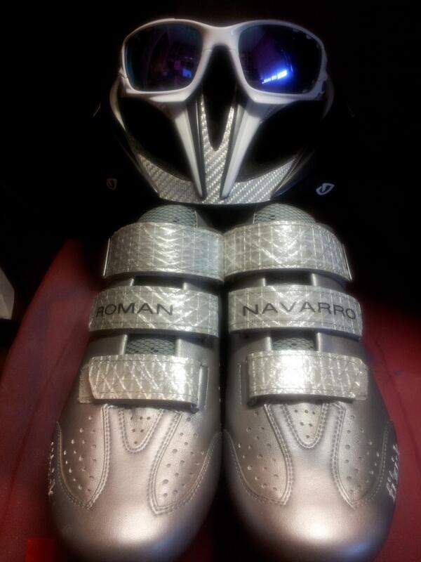 manones40's tweet photo. Preparando el material para mañana.....etapa de 120 kms. http://t.co/gstYbpCcRI