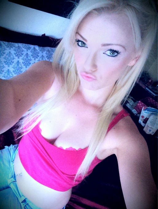 #ZoeyPaige http://t.co/TnIUAK0kq9<a href="/tag/zoeypaige"class="tags">#ZoeyPaige</a>