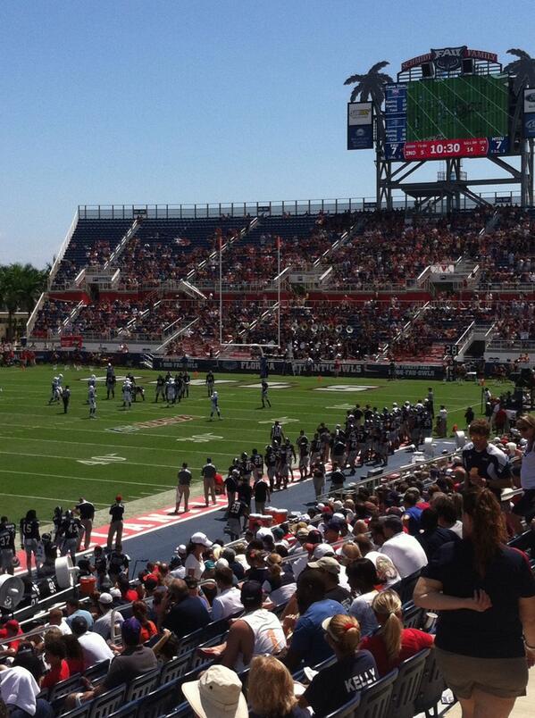 FAUVolleyball's tweet photo. It's a great day for football In sunny south Florida at FAU Stadium! Lets go Owl's! #NoFliter #FAUStadium #FAUPride http://t.co/HLJOIba3WU
