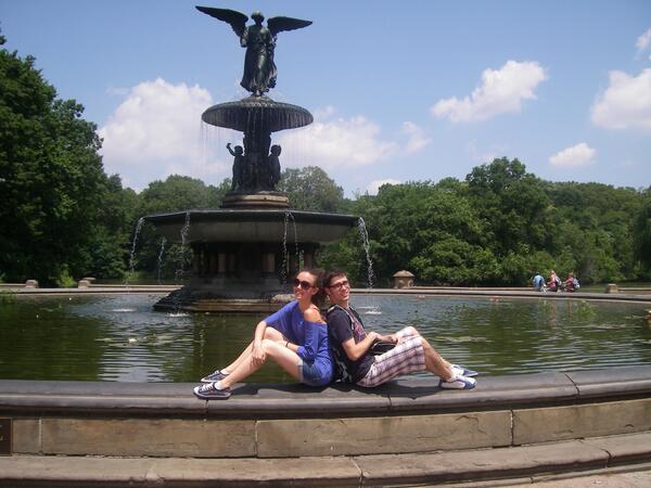 VeronicaNieva7's tweet photo. Muchisimas felicidades neoyorquino @VictorMMorant  !!!! Espero que estes disfrutando de tu dia. Felices 20. Un besazo http://t.co/Fiv6I4gGyN