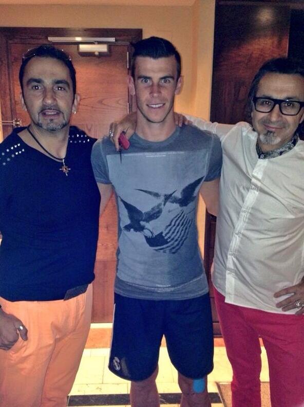 Deji Faremi On Twitter Cristiano Ronaldo S Hairstylist Is Also
