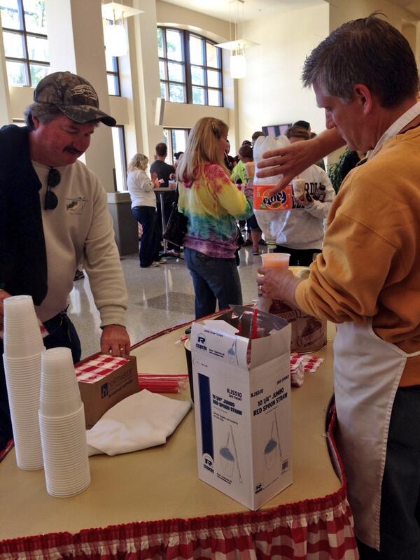 Professors are serving, so come get your free float in the atrium before they're gone! #borntobecorn <a href="/SteinwandJon/">Jonathan Steinwand</a>