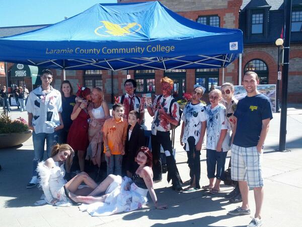 Hosh2's tweet image. Zombies love big brains! Naturally they support LCCC! Vote Nov. 5! #buildlccc