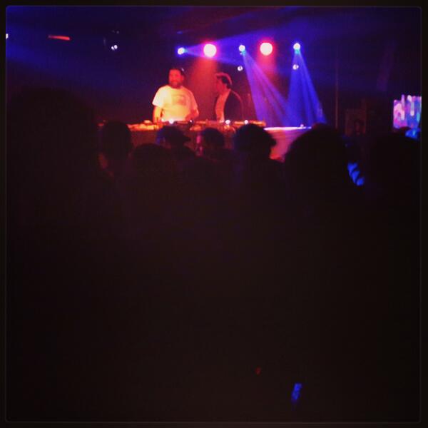 LiveMagSA's tweet photo. @followthebears killing it @assembly_ct  #futuremusic @Connect_ZA #sshadoworkss http://t.co/GsZN5oF7iY
