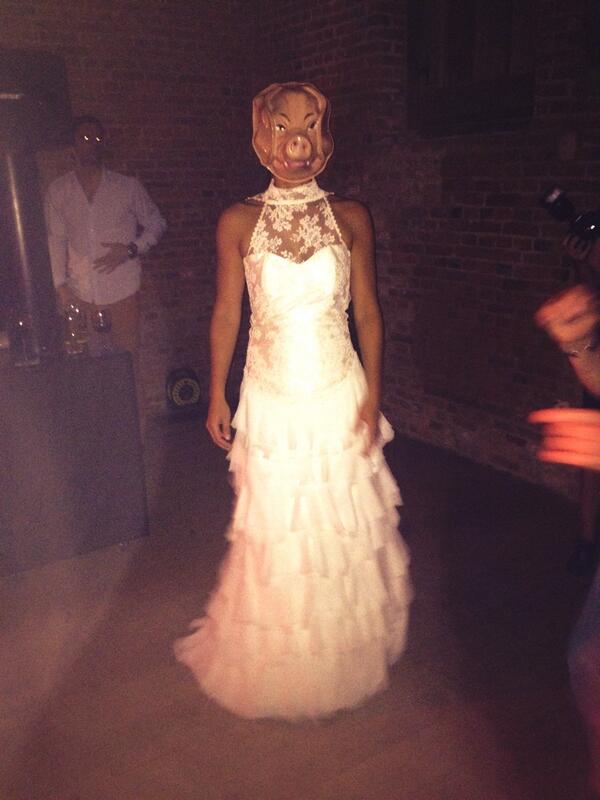 What a beautiful bride! <a href="/Lieselotte_vl/">Lieselotte Van Lindt</a> #weddingGilles&amp;Lotte