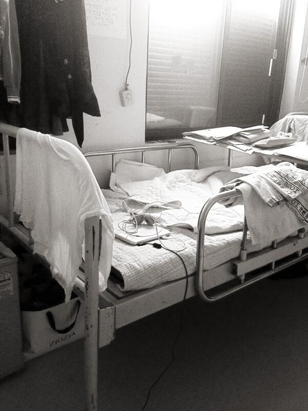 ??소굴. 병원. 몇 달째 쓰러짐 반복. 또 주사와의 전쟁.