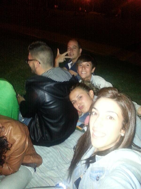leyre3's tweet photo. Con @onpedrito @FllLebron @killosanfer @AdrianyNuria @Tamisanfer #chechu en el ayendeeee http://t.co/MdiiW9ruqN