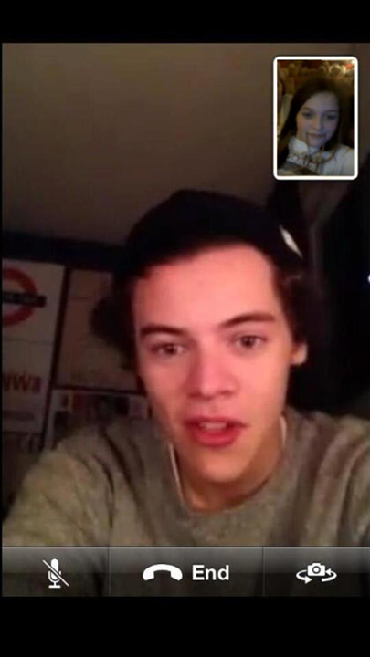 fizzybest13's tweet photo. Old pic with @Harry_Styles http://t.co/IlTNnTgrN1