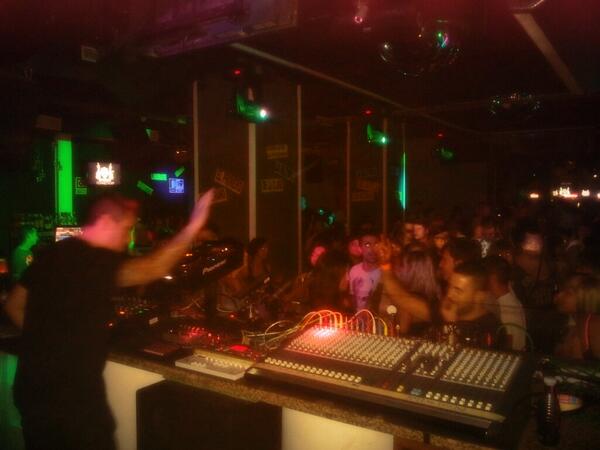 Asi tiene ya el dancefloor <a href="/JesusOrtega_MDC/">JESUS ORTEGA</a> !! Que buena vibra!!! Go!! #LaUltimaDelVerano ;)