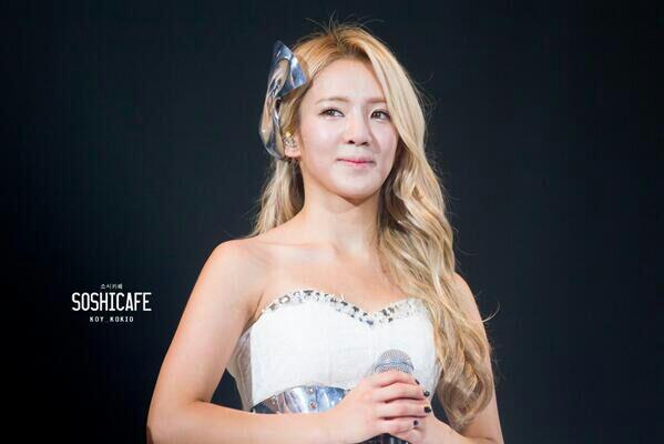 melodiary_store's tweet image. Once again, happy birthday Hyo! You're so beautiful! #ItsHYOursDay #Happy25thHyoyeon #HappyHyoyeonDay #효연아생일축하해