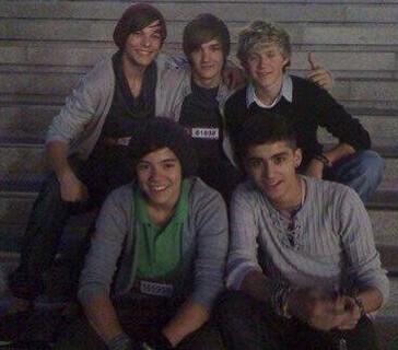 nouiswhispers's tweet image. IF EVERYONE IN THE FANDOM SAW THIS AND RT'D WE COULD WIN

RT FOR THE BOYS
#EMABiggestFans One Direction