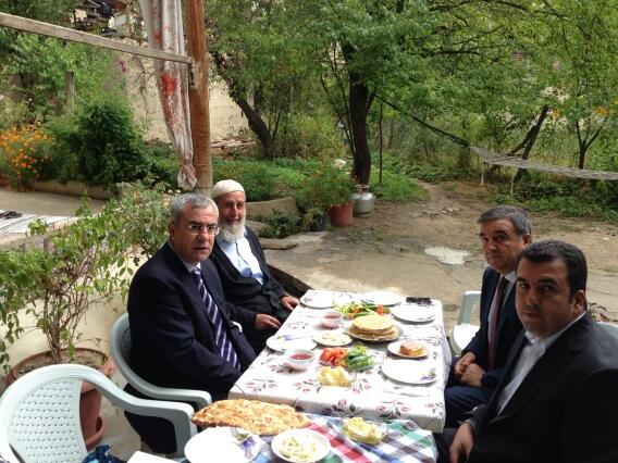 ADANA SAN ODS BAŞKANIMIZ ZEKİ KIVANÇ BEYİN AMCASI YAŞAR AMCANIN DARENDE BEYBAĞI MAH EVİNDE ORGANİK KAHVALTI