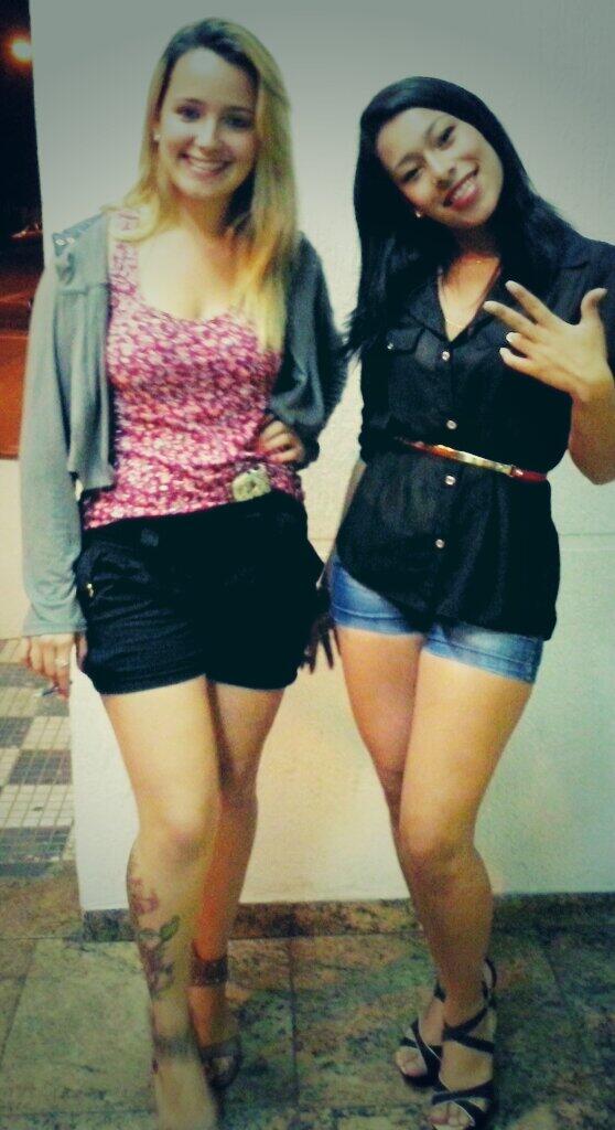 mirellenicoli's tweet photo. Elas só quer curti , dança , dança (8* @gabbicmoraes http://t.co/UUm6Fl43fg