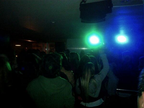 Julianlavagno's tweet photo. @KemasdaKMD tocando en Marotes y su representante no esta! Cc @patocamm http://t.co/BdTucxsjJe